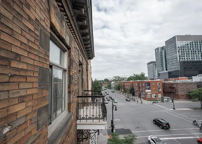 Hotel Le Roberval Montreal